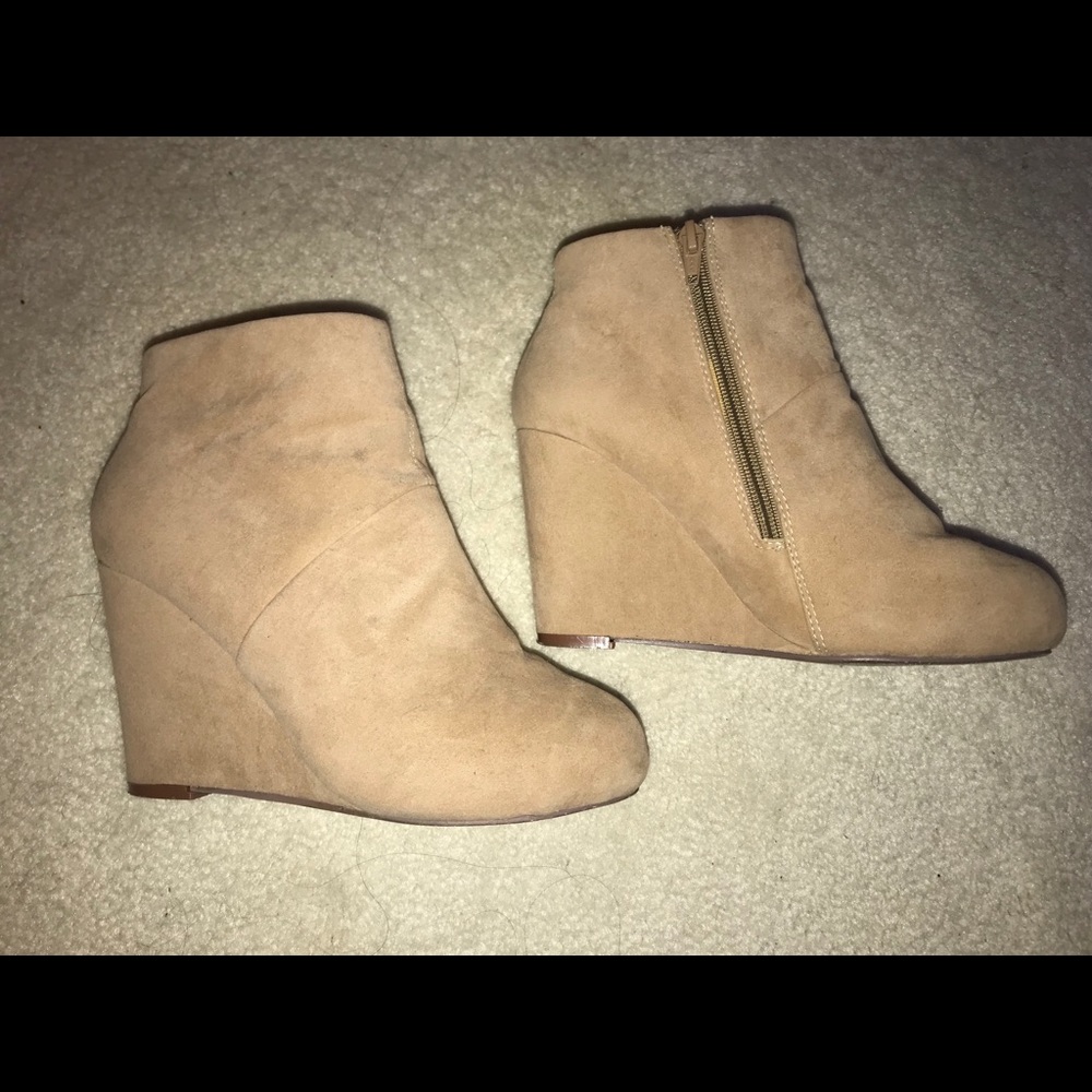 Nude wedge booties